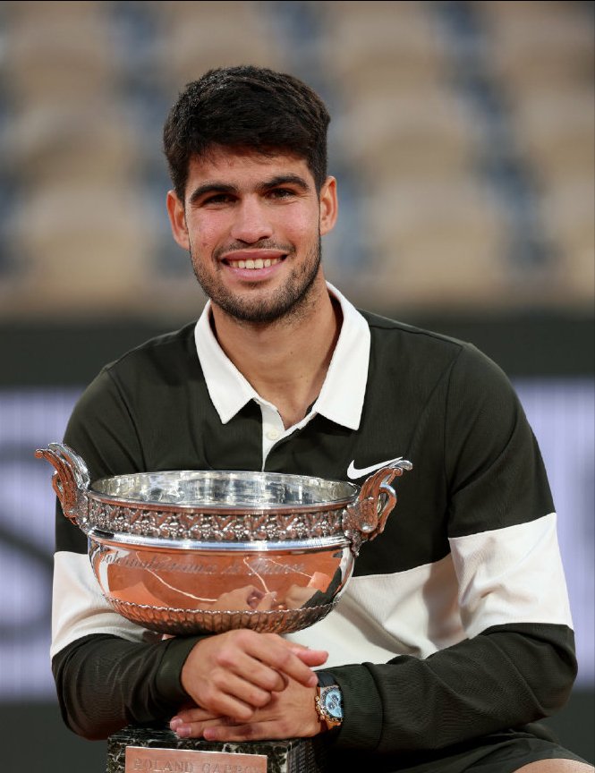 爆冷首场状态出色，巴黎圣日耳曼观众沸腾！，蒂姆重返赛场上演精彩一战(巴黎圣日耳曼中场)-金年会平台